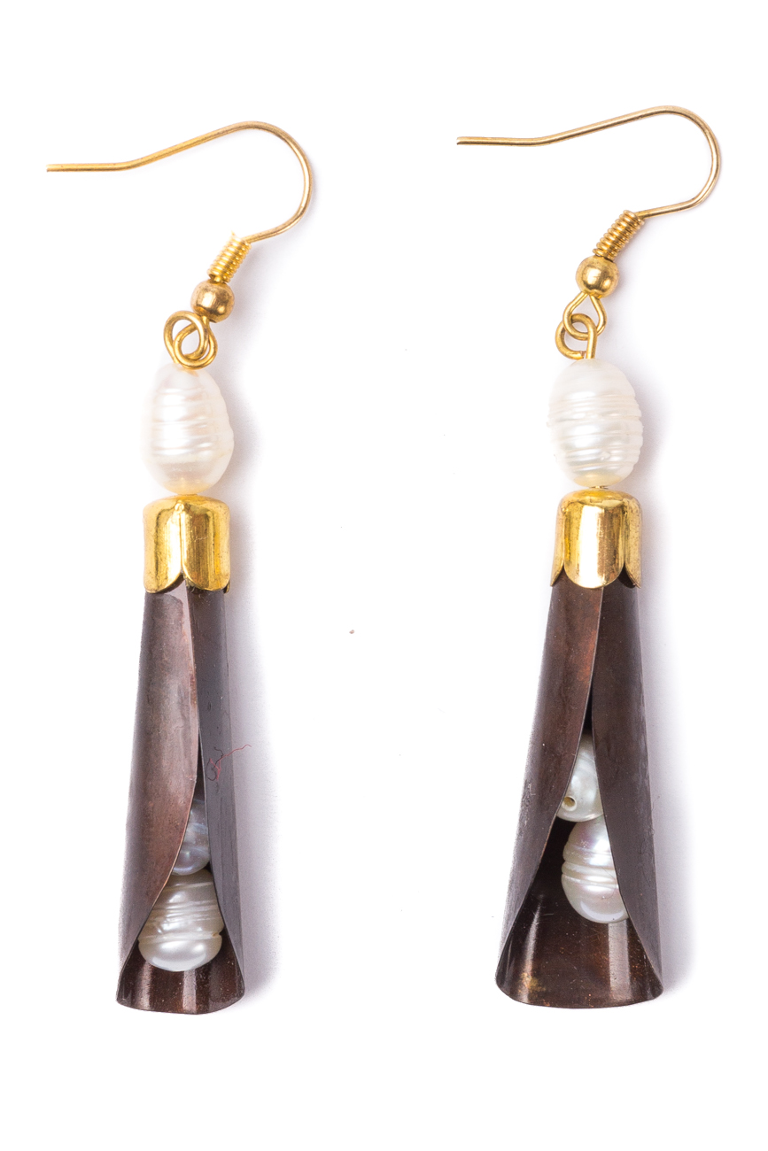 Boucles d'oreille avec petites perles blanches Iuliana Asoltanei image 0