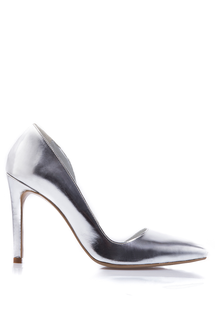 Silver asymmetric  leather shoes Ana Kaloni image 0