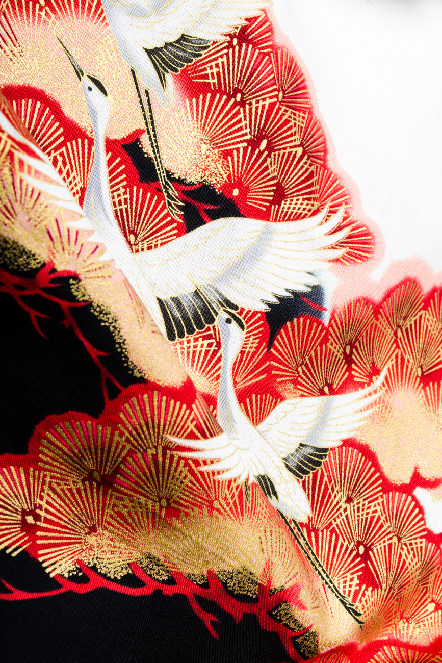 Robe noire à imprimé motifs japonais Cristina Staicu image 3