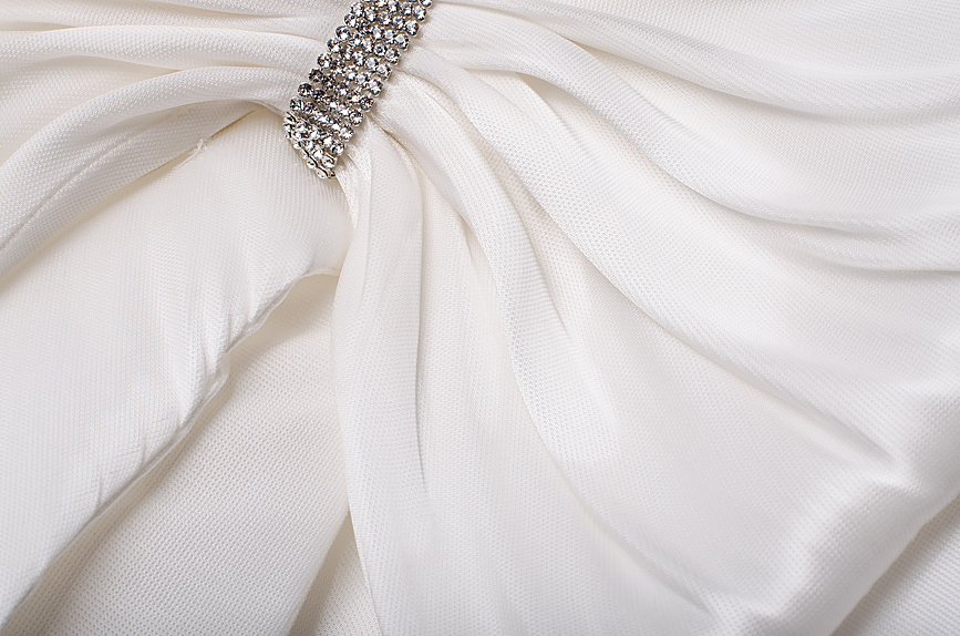 Robe de mariée à cristaux Swarovski Alexandra Ghiorghie image 3