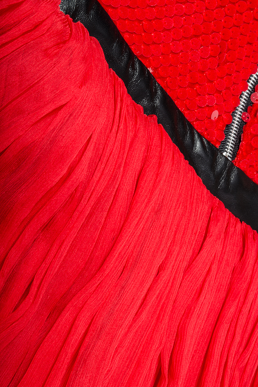 Robe rouge en soie ornée de sequins Elena Perseil image 4