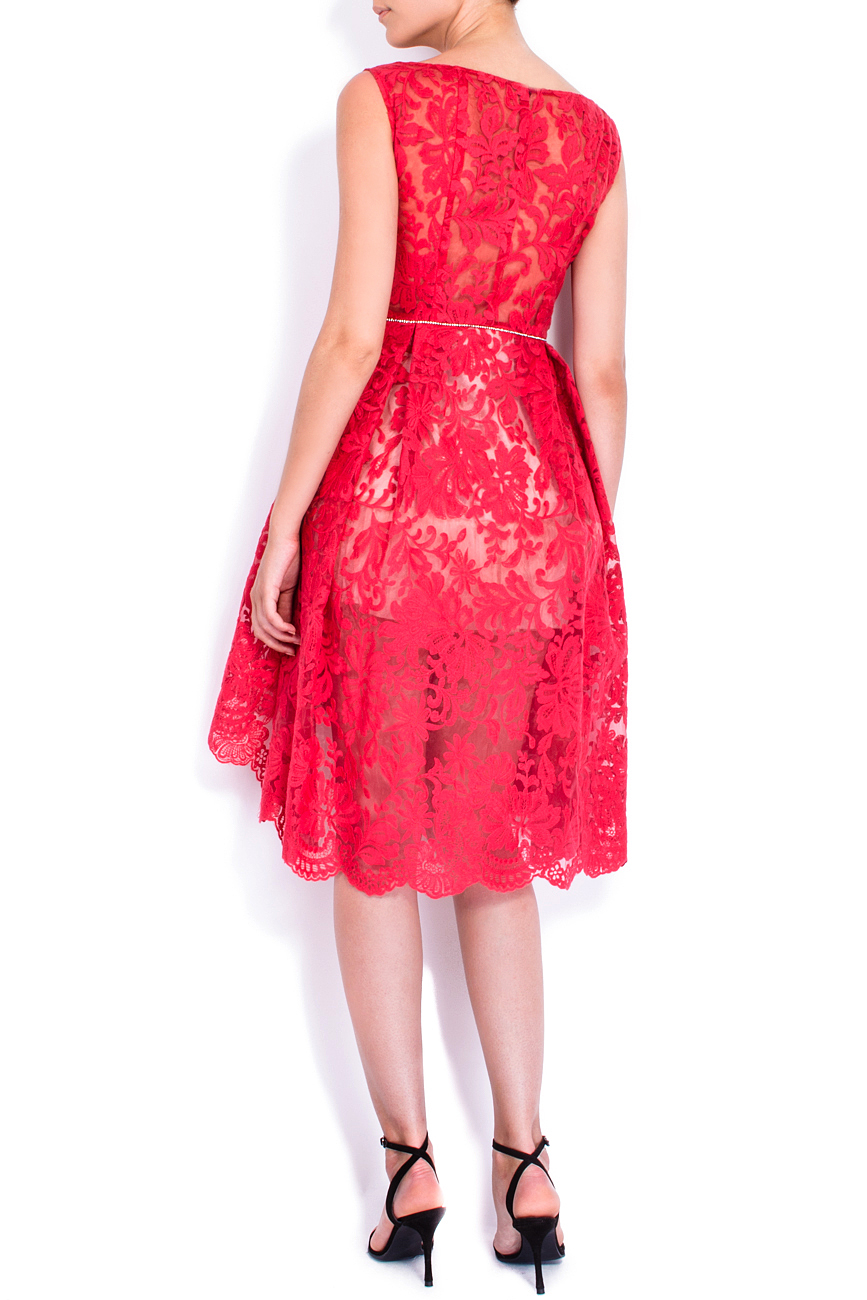 Robe asymétrique en dentelle rouge Elena Perseil image 2