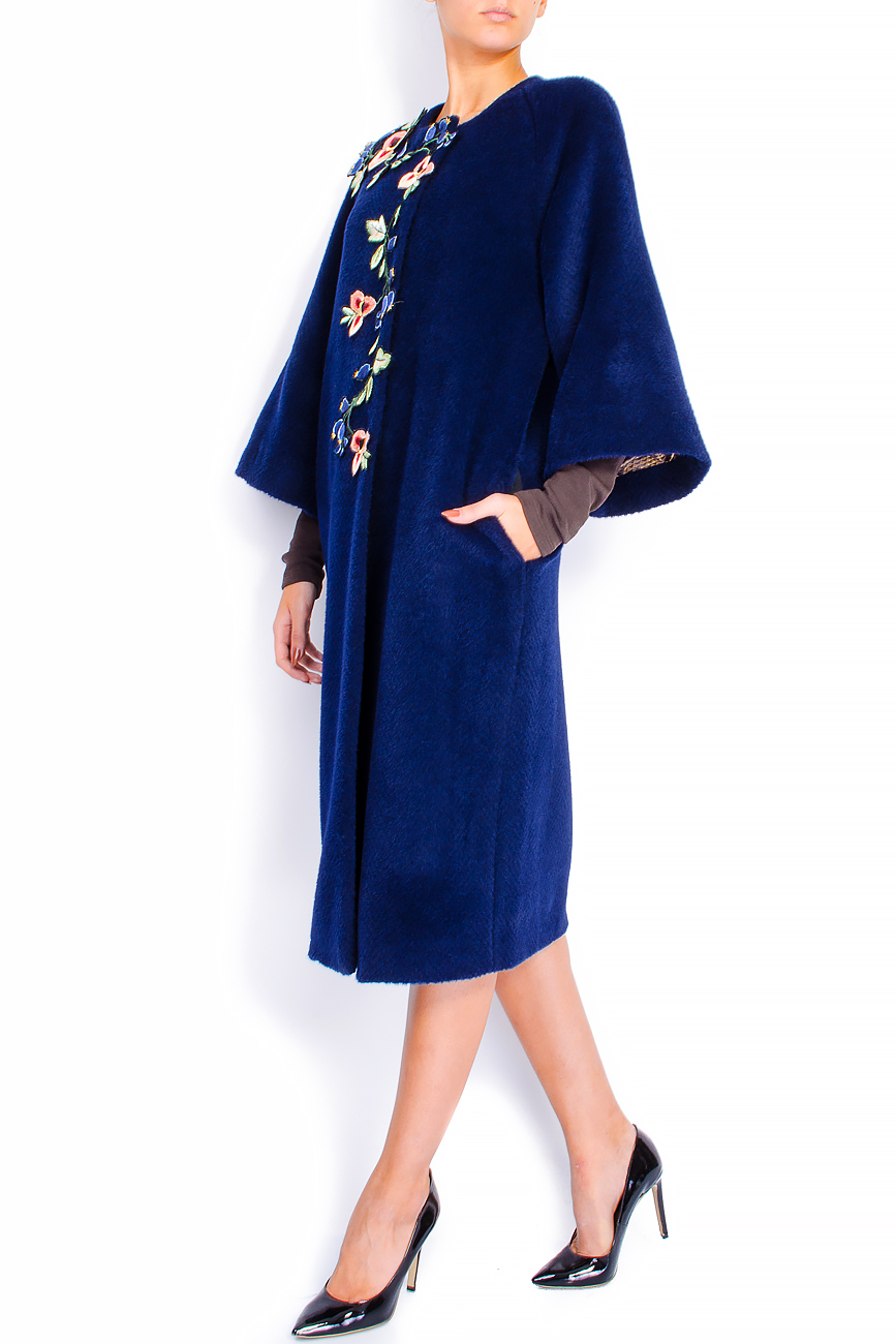Manteau bleu royal en laine et soie à broderies Rozalia Bot image 1