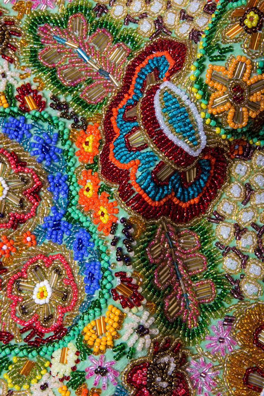Bustier en velours orné de perles multicolores Dorin Negrau image 3