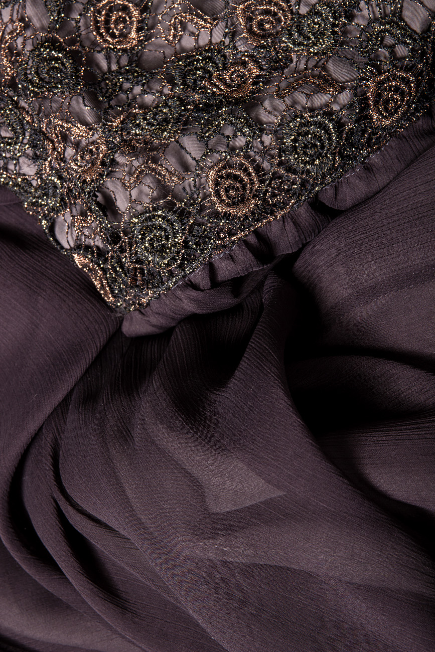 Robe longue en mousseline de soie ornée de broderies Dorin Negrau image 3