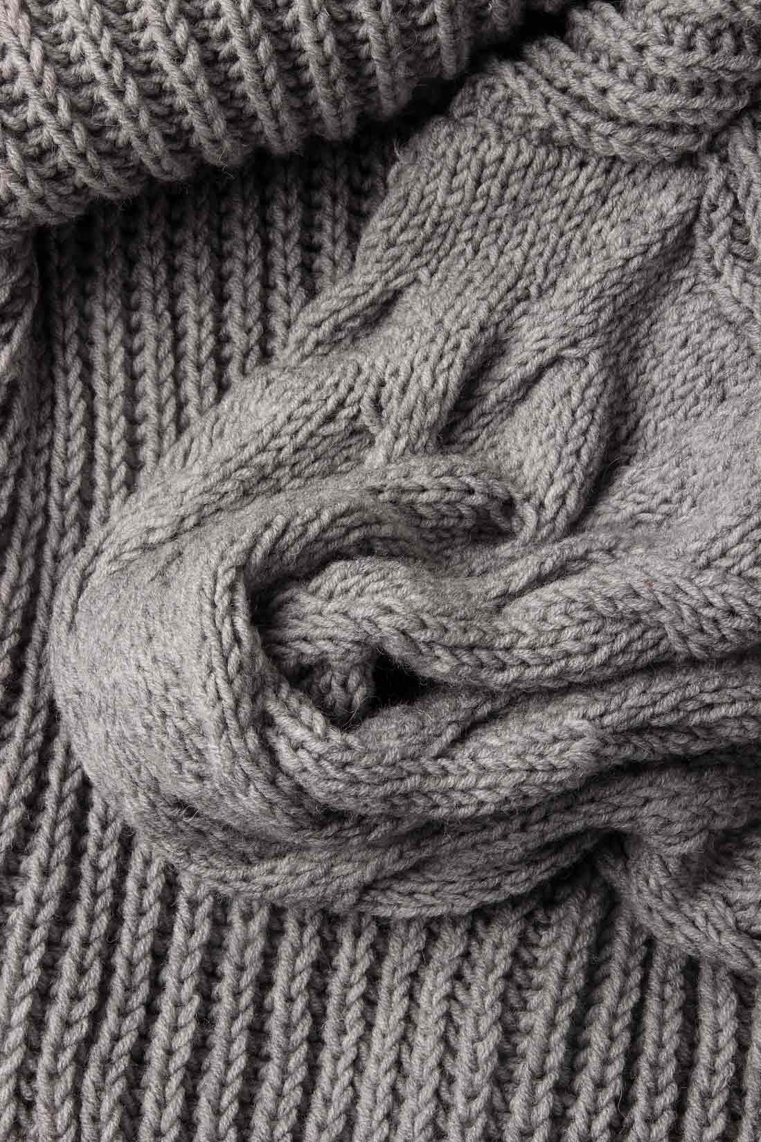 Hand-crochet knit turtleneck sweater Elora Ascott image 3