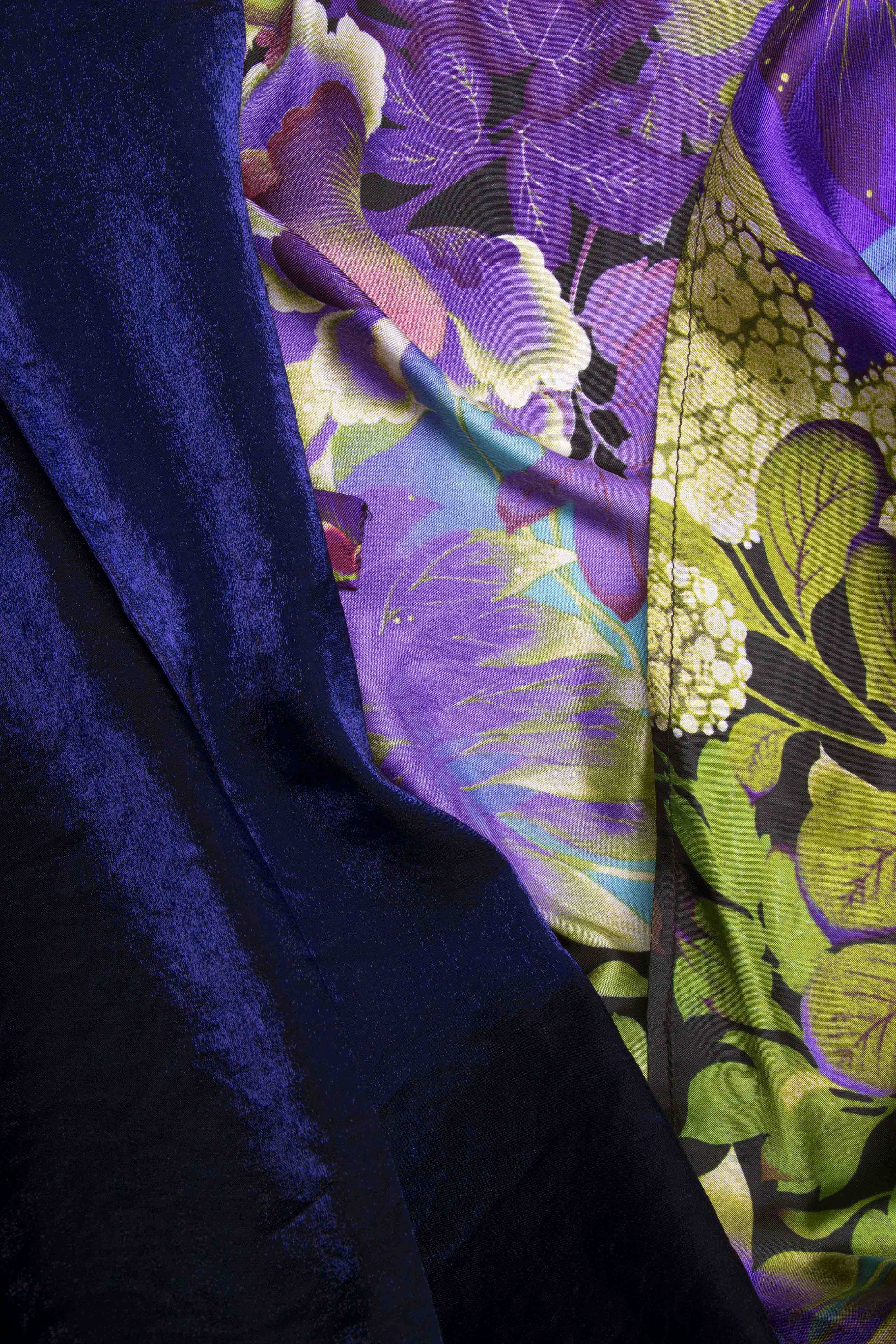 Robe kimono en soie fleurie avec shorts  Laura Firefly image 5