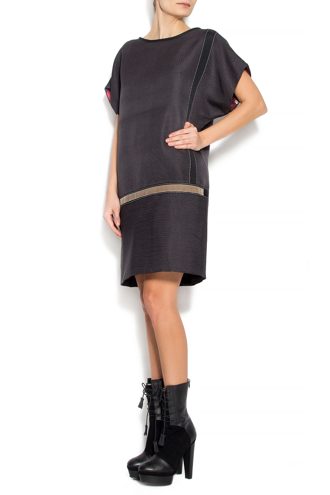 فستان من الحرير الطبيعي وانا مانوليسكو image 1