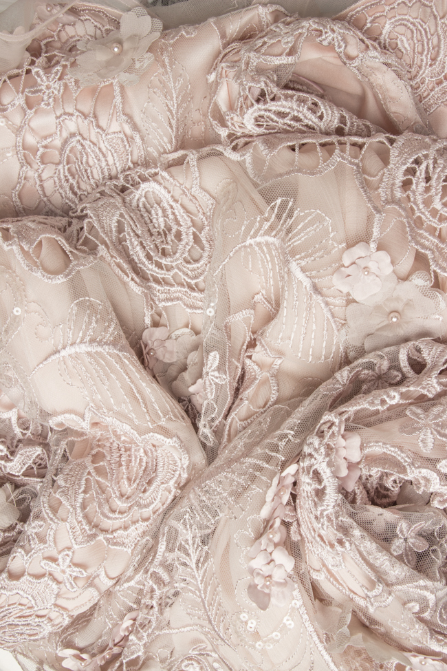Lace-appliquéd tulle gown Elena Perseil image 4