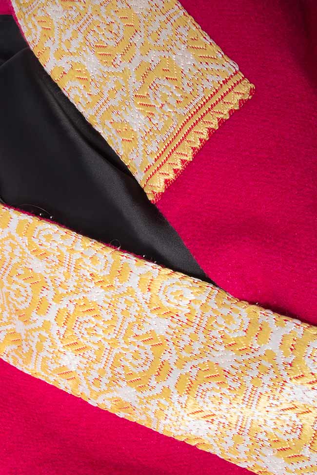 Palton din lana cu insertii din fota traditionala Izabela Mandoiu imagine 4