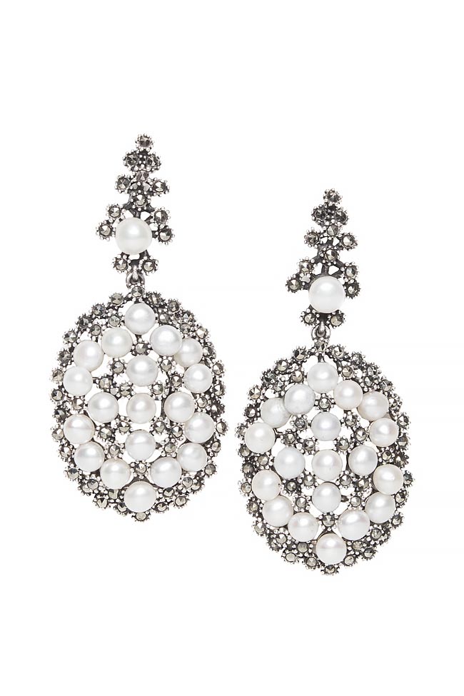 Silver pearl earrings Obsidian image 0
