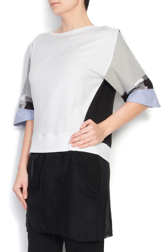 'Psiholog' crepe T-shirt with printed poplin insertions Crepe Black Collar image 1