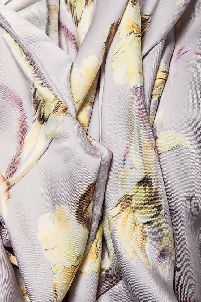Kimono en soie à imprimé fleuri Cloche image 3