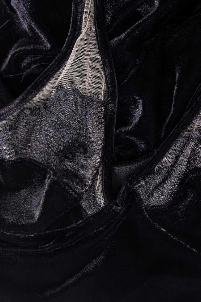 Robe en velours avec insertions de dentelle Atelier Jaisse image 3
