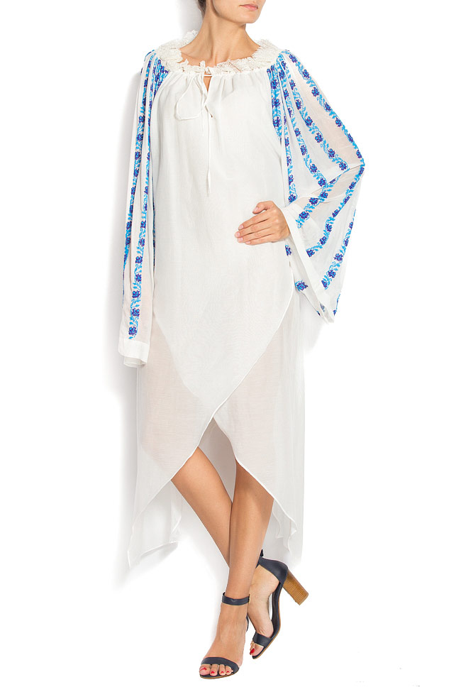 Robe traditionnelle en voile de soie ornée de perles Dorin Negrau image 0
