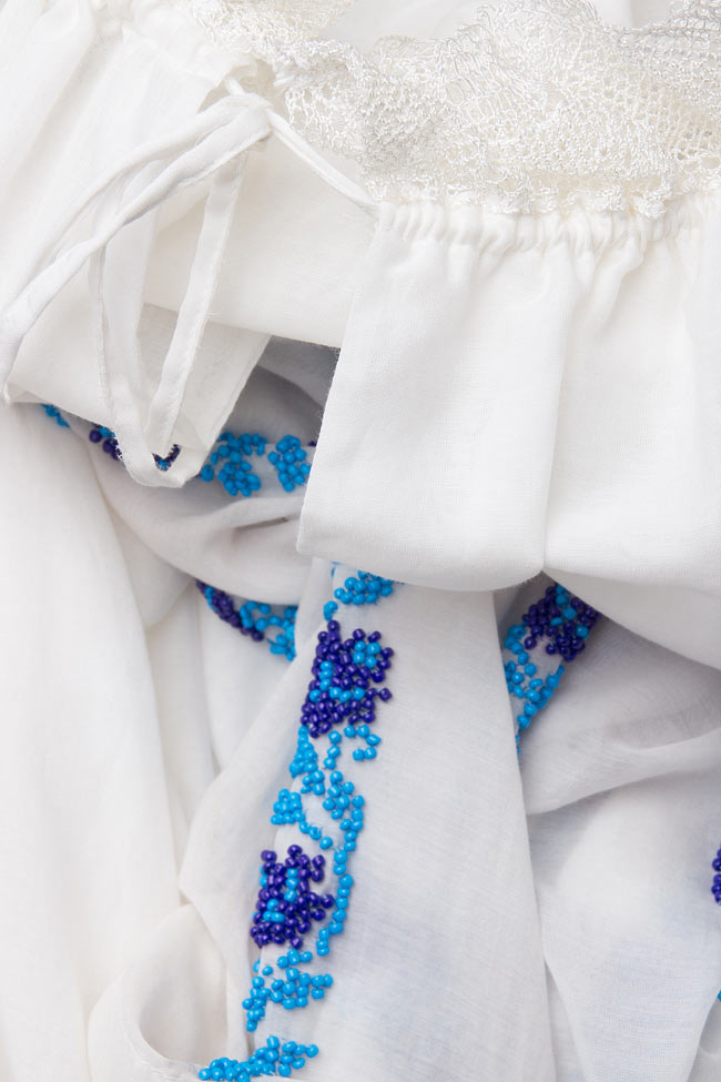 Robe traditionnelle en voile de soie ornée de perles Dorin Negrau image 3