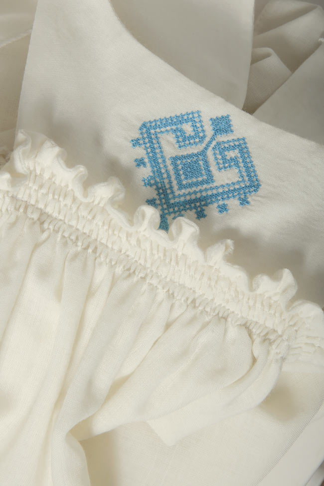 Bluza din lana cu umeri decupati si broderie traditionala tesuta manual Izabela Mandoiu imagine 3
