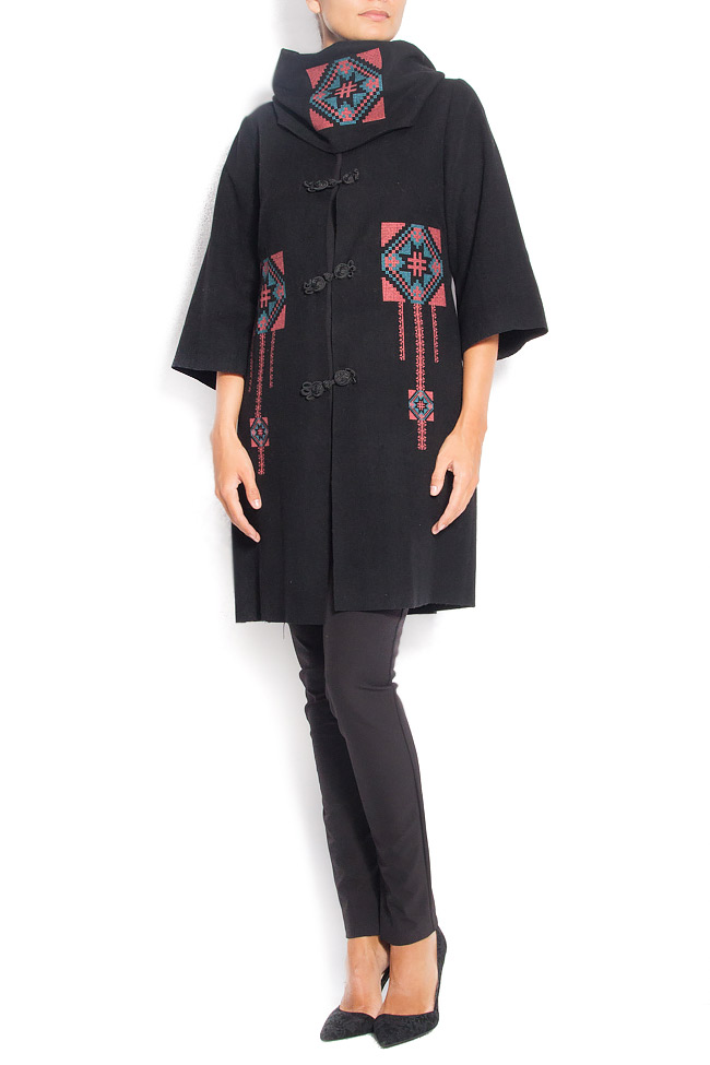 Silk embroidered wool coat with detachable collar  Maressia image 0