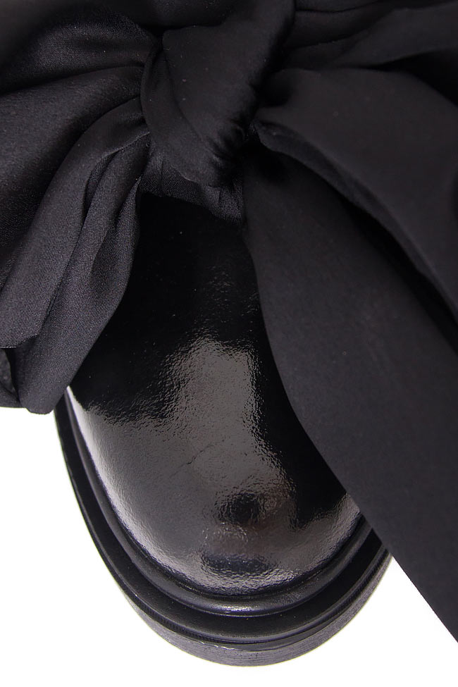 Pantofi din piele lacuita tip Oxford cu funde supradimensionate Mihaela Gheorghe imagine 3