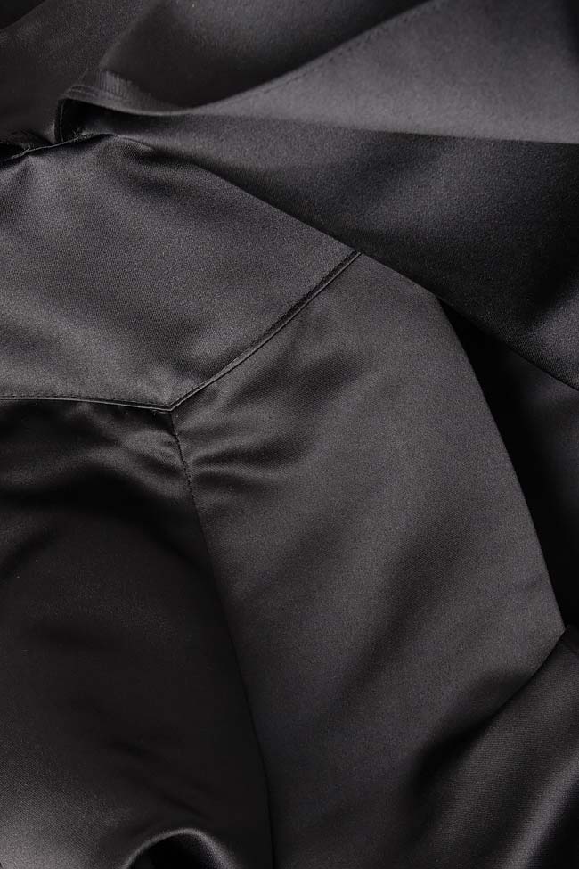 Salopeta neagra din tafta cu fusta din organza R'Ias Couture imagine 3