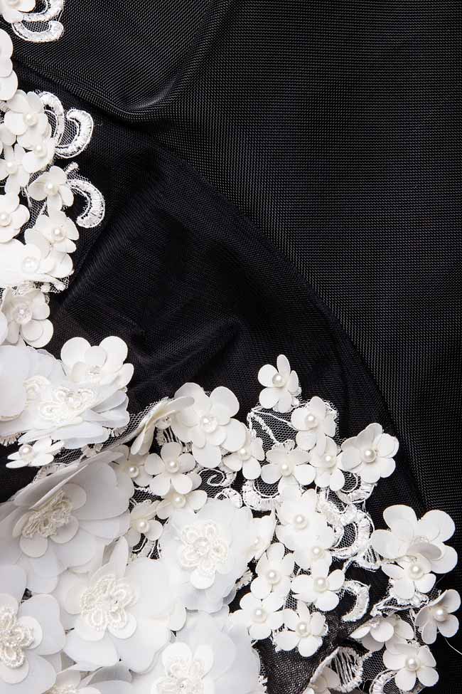Rochie din matase cu tul si aplicatii brodate manual Alexievici Couture imagine 4