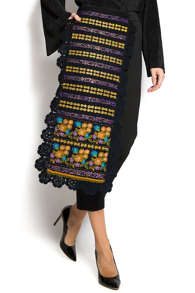 Pantaloni din stofa de lana cu catrinta traditionala romaneasca Izabela Mandoiu imagine 1