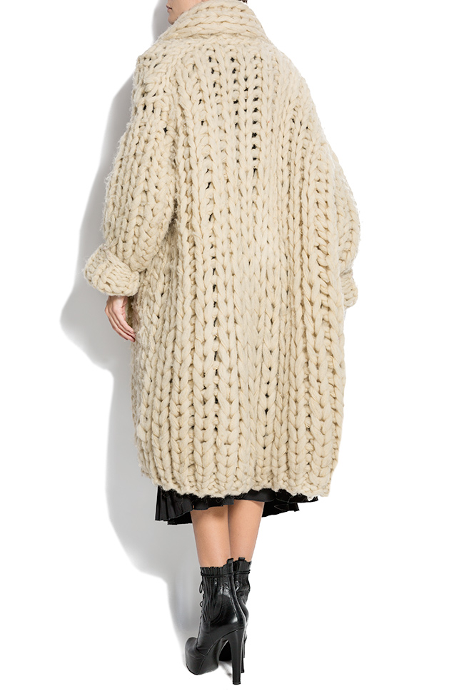 Ioana Ciolacu Cardigan din lana tricotat manual CHUNKY | WE LOVE COUTURE