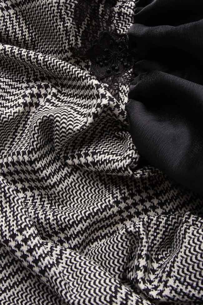 Rochie din stofa de lana brodata manual cu maneci bufante din organza BADEN 11 imagine 3
