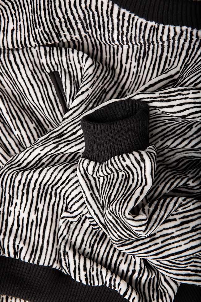 Bluza supradimensionata din catifea GALAXY ATU Body Couture imagine 4