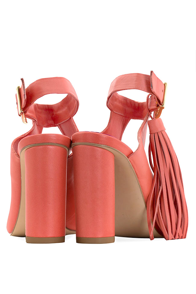 Tasseled leather sandals Ana Kaloni image 2