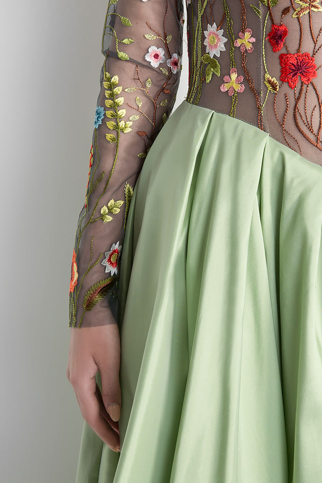 Embroidered silk tulle gown Bien Savvy image 3