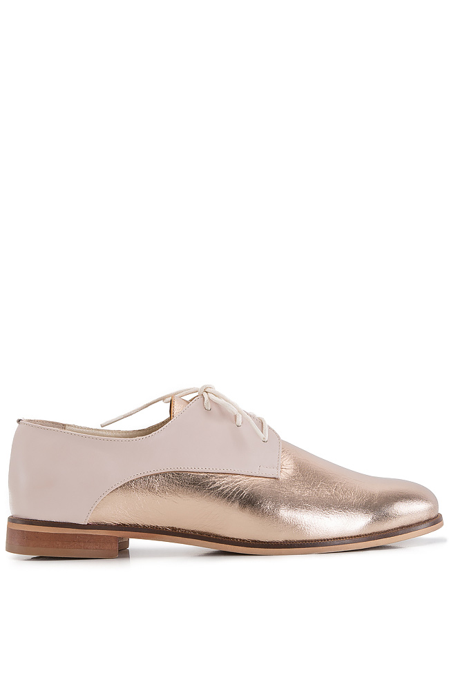 Chaussures de deux types de cuir Ivory Bond Cristina Maxim image 0