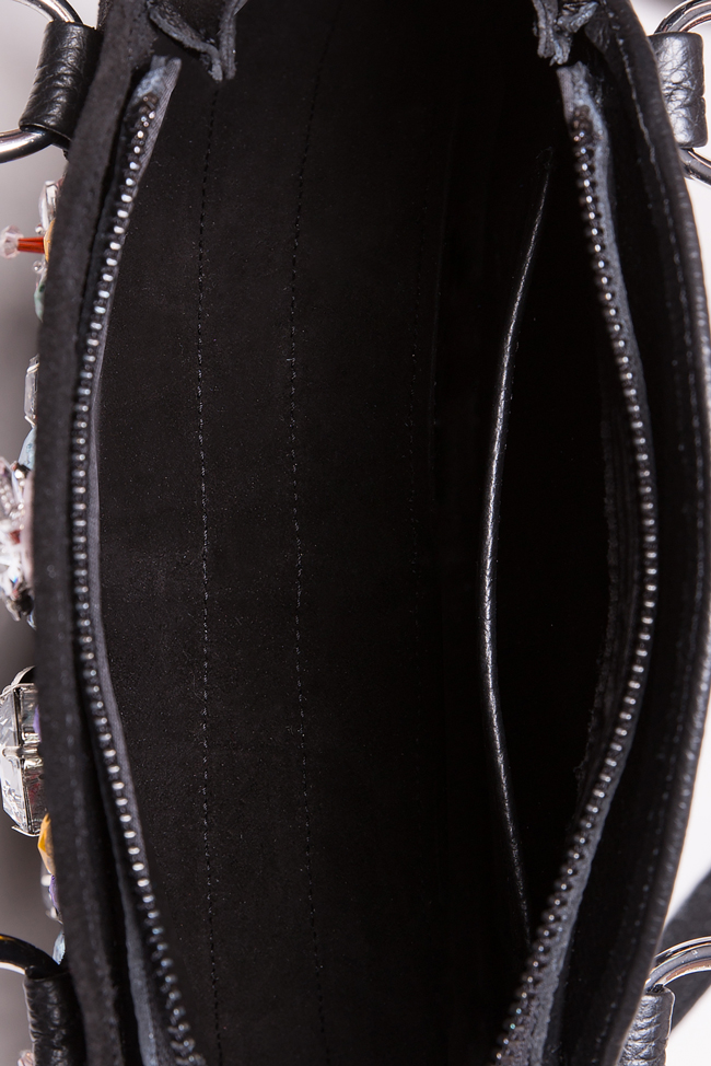 حقيبه من الجلد المقلوب ذات الاضافات من الخرز جيوكا نيكولايسكو جيورجيانا  image 4