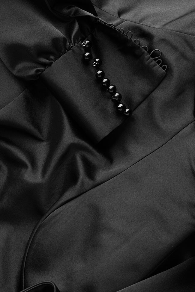 Top asimetric din tafta cu umerii decupati Alexievici Couture imagine 4