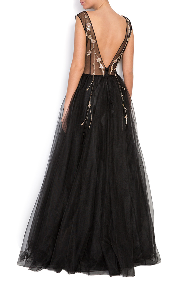 فستان من التيول ذو اضافات  الكسيفيج كوتيور image 3