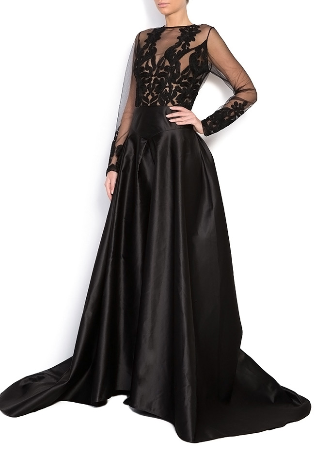 Embroidered point d'esprit tulle gown Bien Savvy image 1