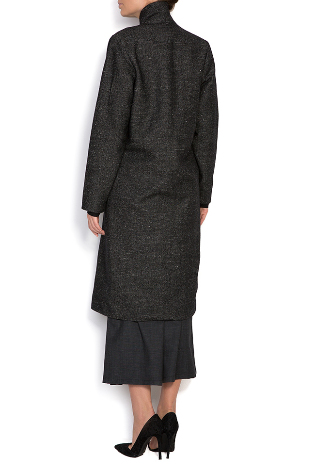 Manteau en laine Undress image 2