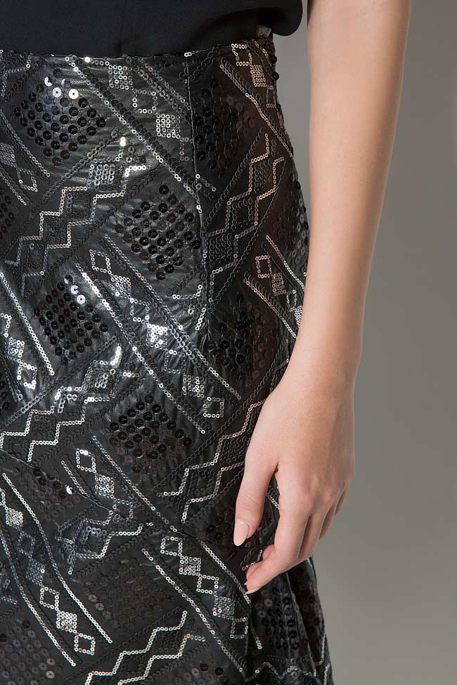 Asymmetric embellished faux-leather skirt Simona Semen image 3