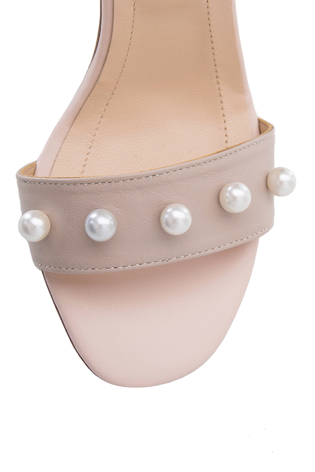 Sandale din piele ornate cu perle  Coca Zaboloteanu imagine 3