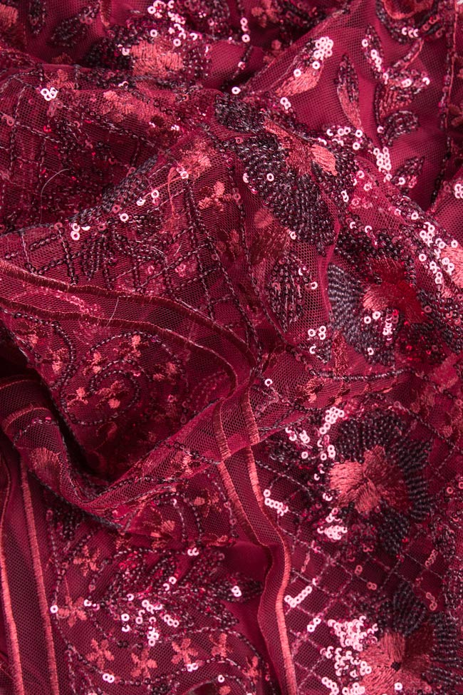 فستان من التول المطرز بالترتر بيين سافي image 4