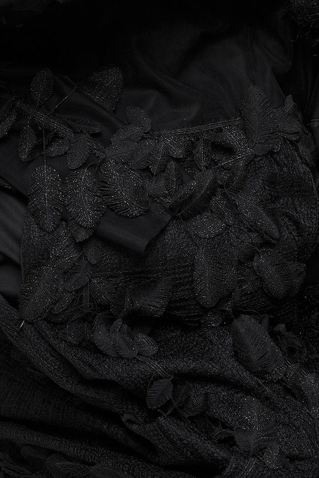 Robe en tulle et viscose brodée à la main Romanitza by Romanita Iovan image 4