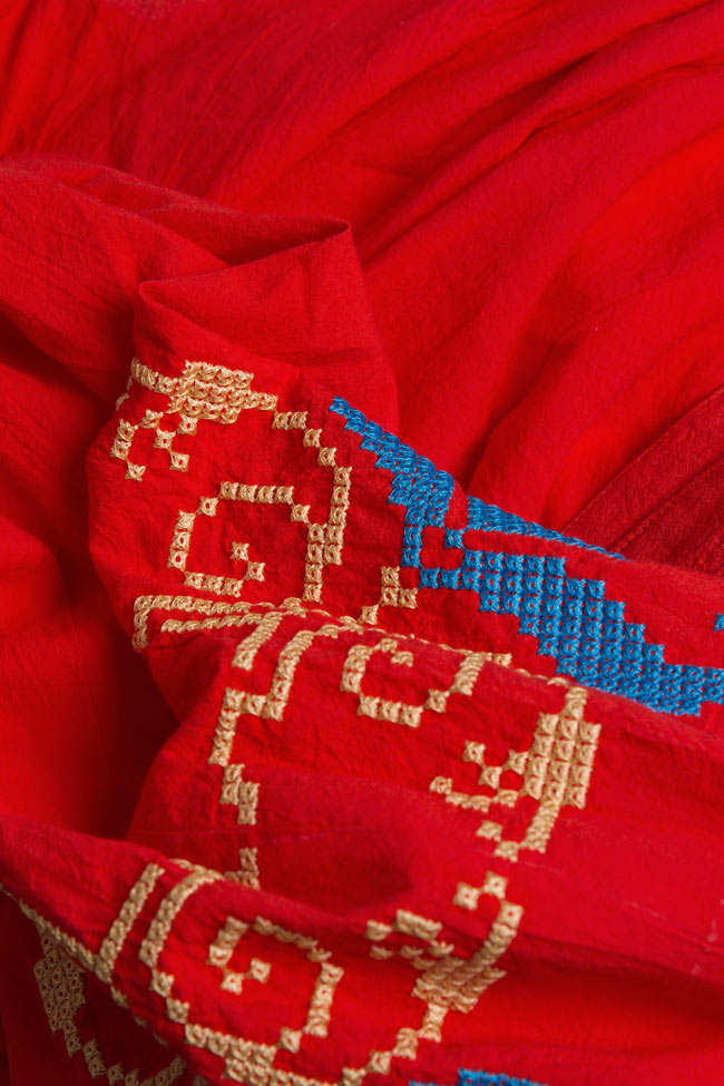 Robe brodée en coton avec les épaules dénudées Maressia image 4