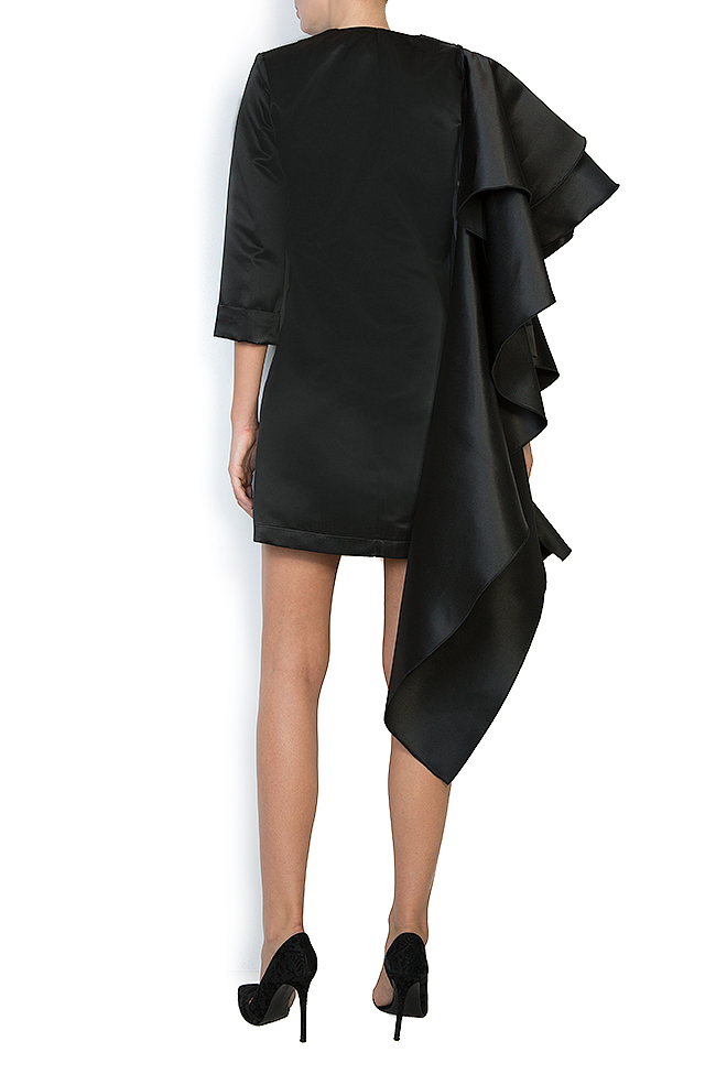 Robe asymétrique type veste tailleur en taffetas avec volants et broche Atelier Jaisse image 2