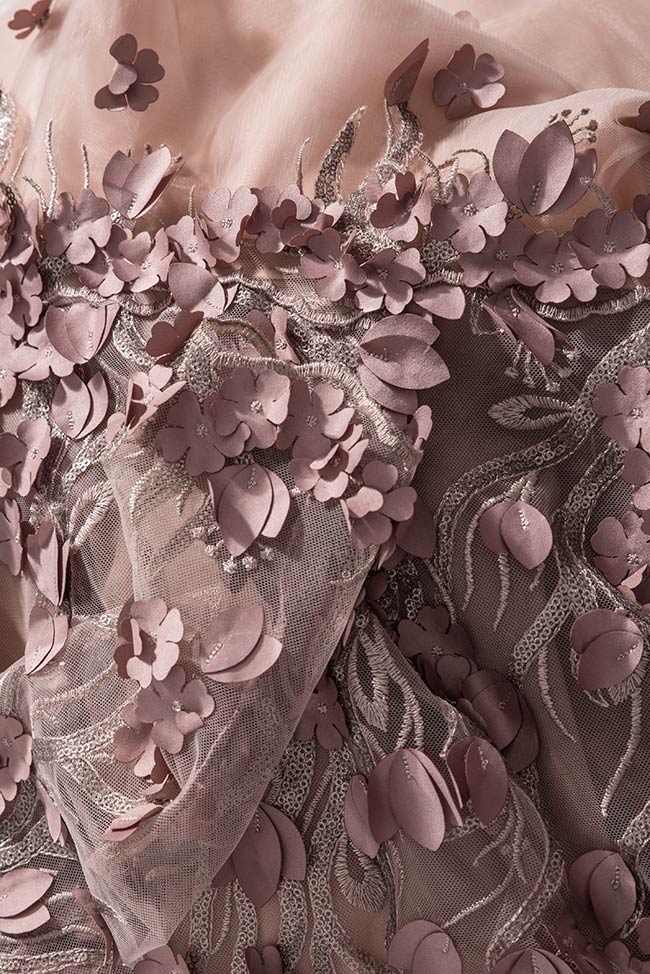 Robe en tulle avec broderie florale 3D Bien Savvy image 4