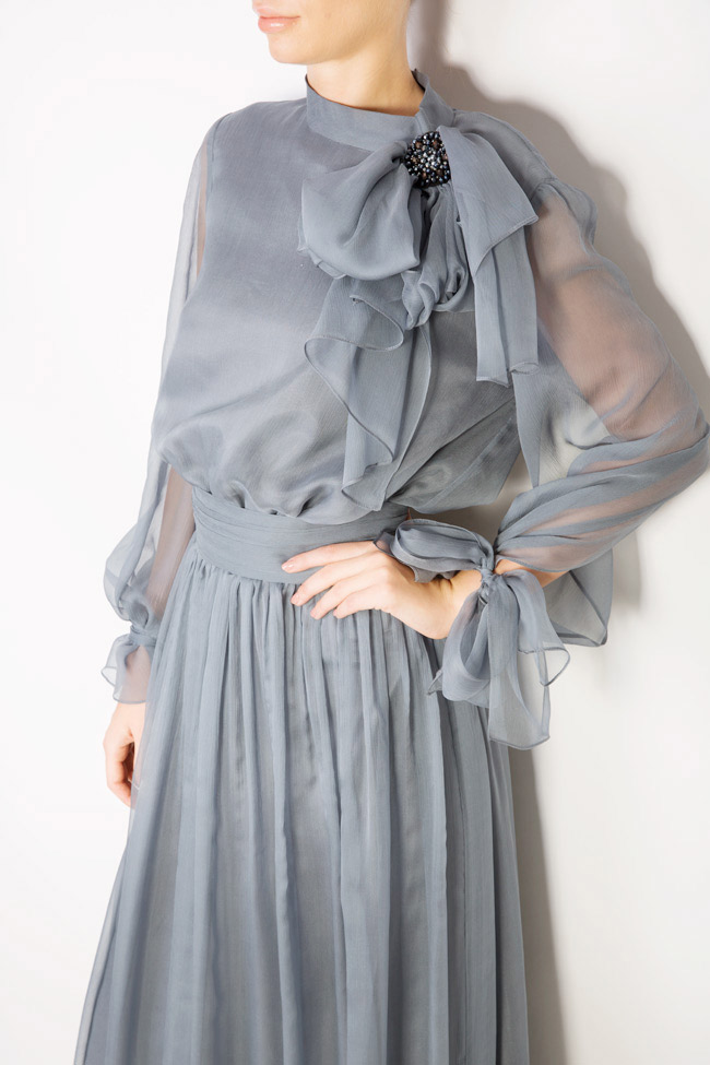 Robe maxi en soie avec applications brodées à la main Anamarie Mirela Pellegrini image 3