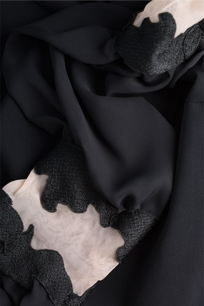 Robe asymétrique en crêpe avec insertions de soie et tulle Alina Cernatescu image 5