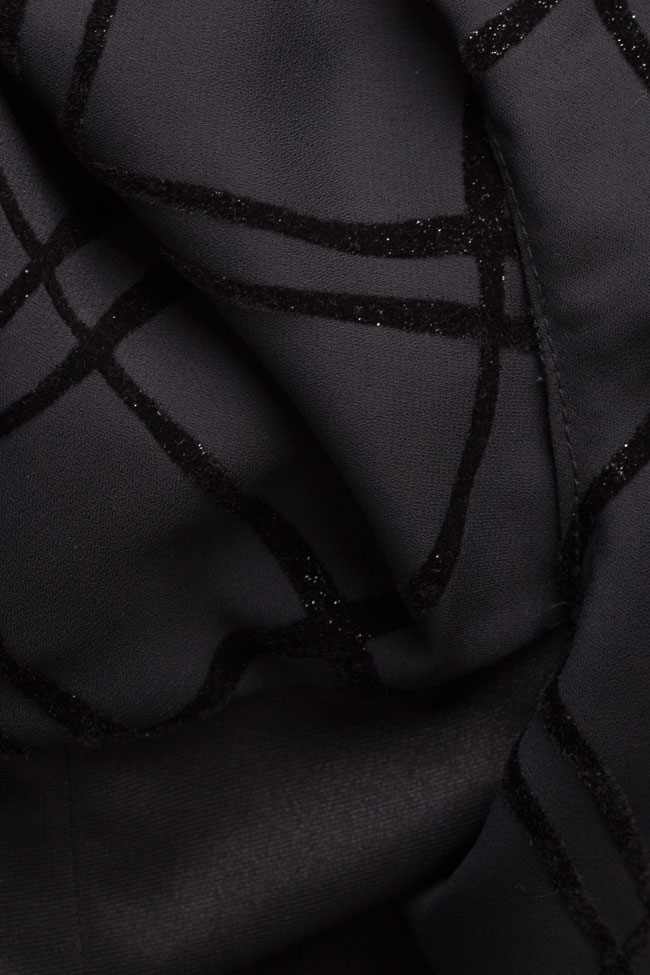 Robe asymétrique en voile crêponné avec insertions en velours Anca si Silvia Negulescu image 4