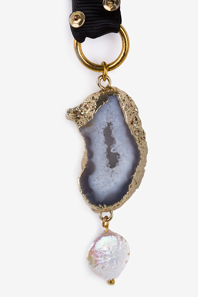 Colier asimetric din quartz cu lant placat cu aur si inchizatoarea din material textil Bon Bijou imagine 1