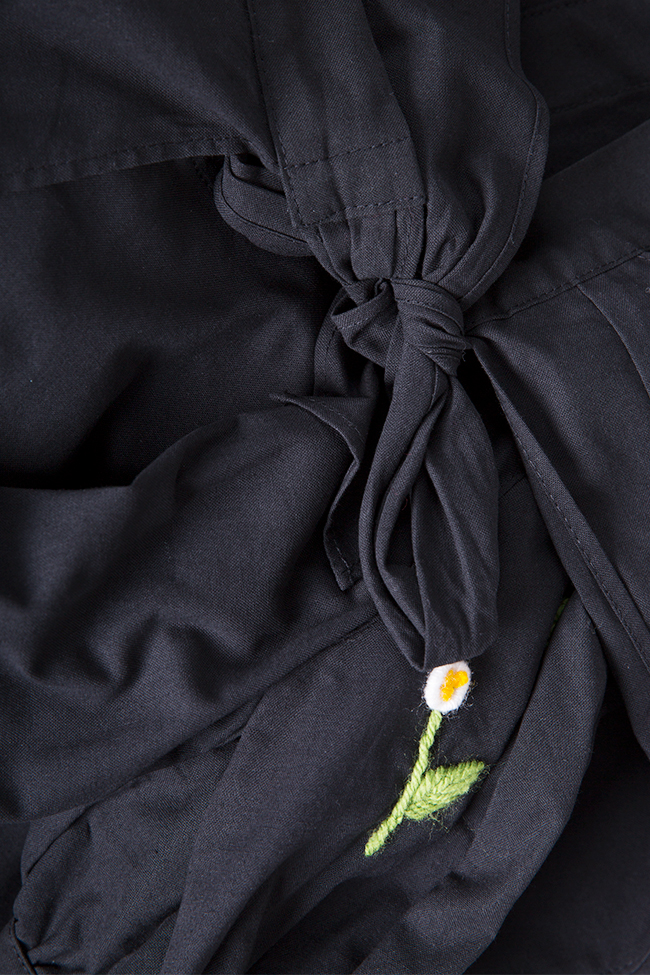 Robe en coton brodée à la main avec tablier détachable Nicoleta Obis image 4