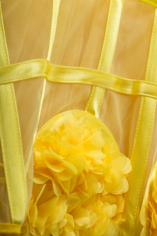 Bustier en tulle avec applications florales brodées à la main Arllabel Golden Brand image 4